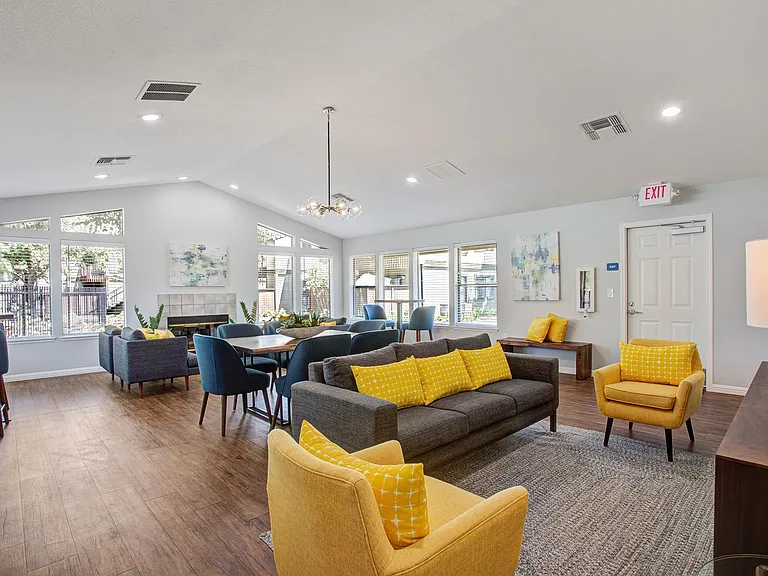 Stonegate Apartments — Photo 5