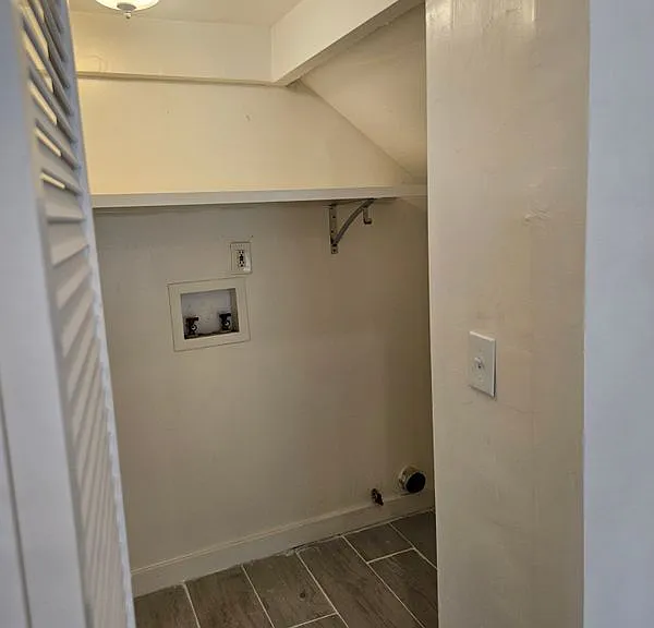 7110 Somerset Blvd #5 — Photo 9