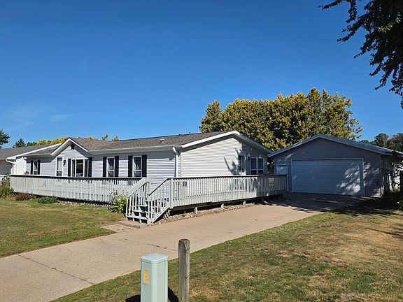 2nd image of 320 6th Ave NE
