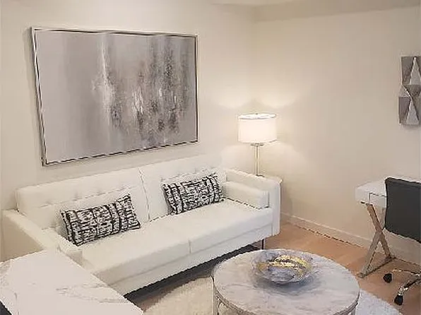 150 W 51st St APT 814, New York, NY 10019