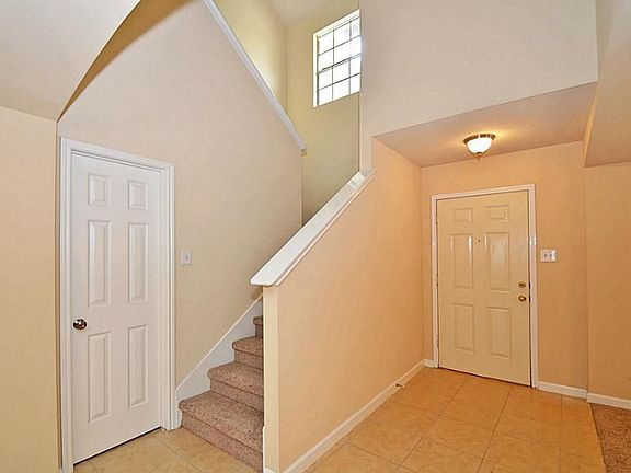 5th image of 15303 Inks Lake Dr