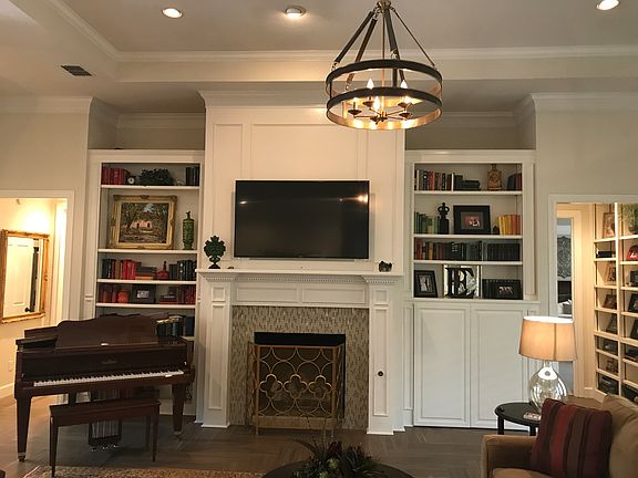 4th image of 407 Skywood Cir