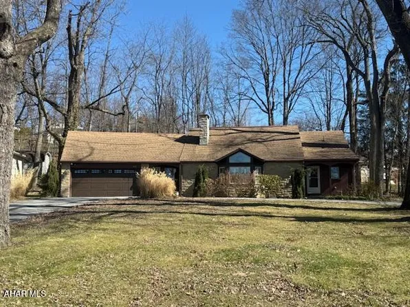 322 Pennsylvania St, Altoona, PA 16602