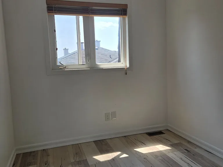 90 Lightfoot Pl #75 — Photo 3