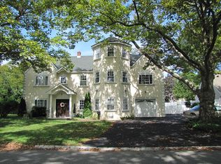 73 Village Rd, Pompton Plains, NJ 07444