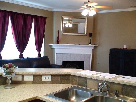Family Room (2)