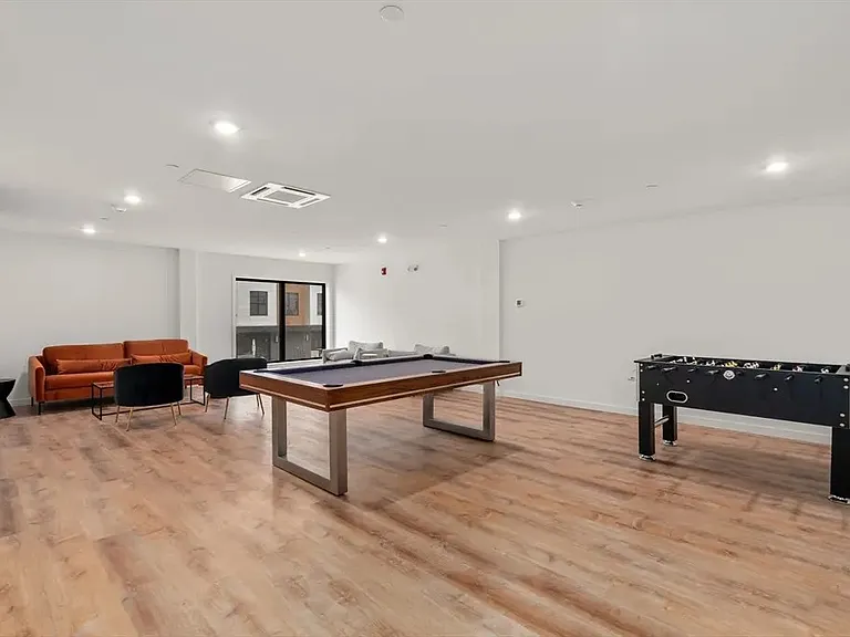267 Old Colony Ave #406 — Photo 8