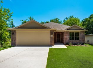 1406 Jean St, Gainesville, TX 76240