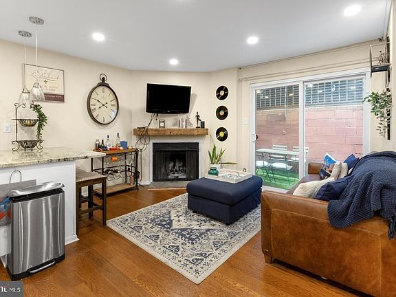2nd image of 306 W Wildey St #A