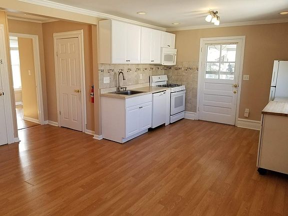 2nd image of 68 4th St #2A