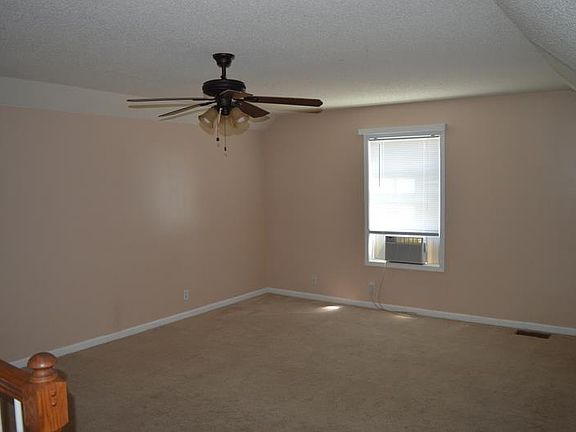 5th image of 1697 Cedar Springs Cir