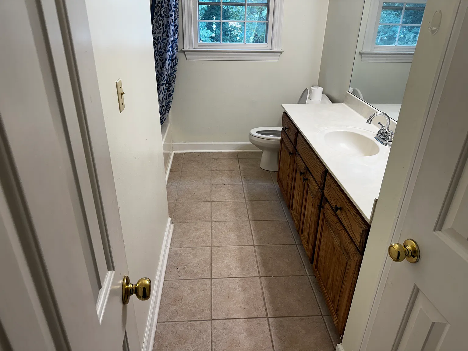 4 bed, 2.5 bath, 2882 sqft, $2,250 — Photo 3