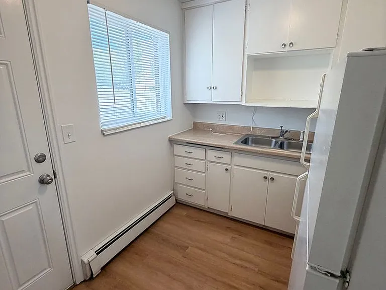 291-293 E Welby Ave #295 — Photo 11