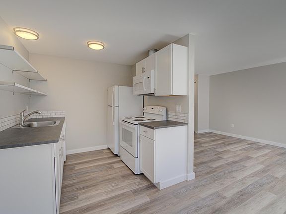 4th image of 13737 32nd Ave NE APT 2