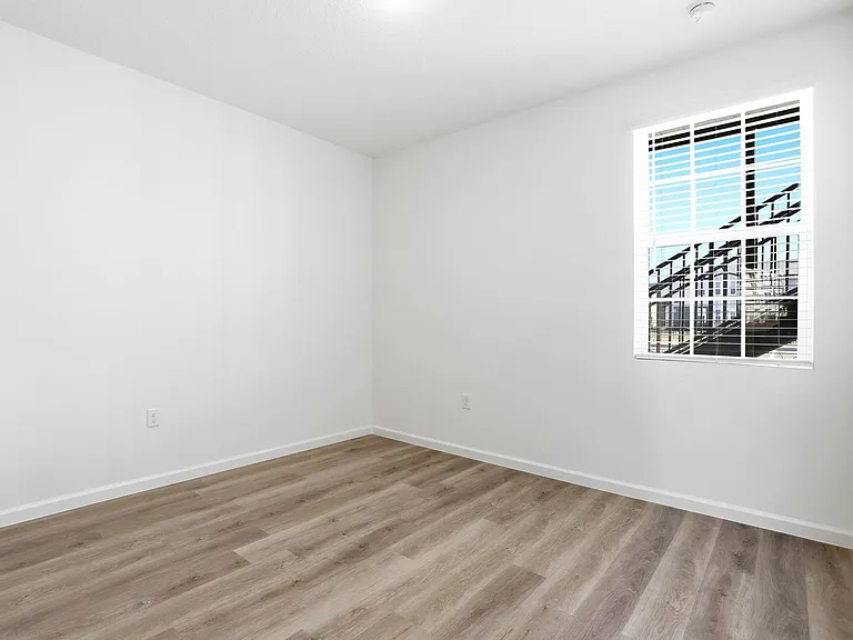 Venture Apartments — Photo 30