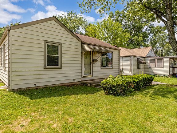 3rd image of 2615 Avalon Pl