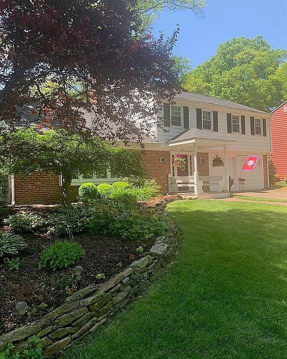 1st image of 827 Waterford Dr