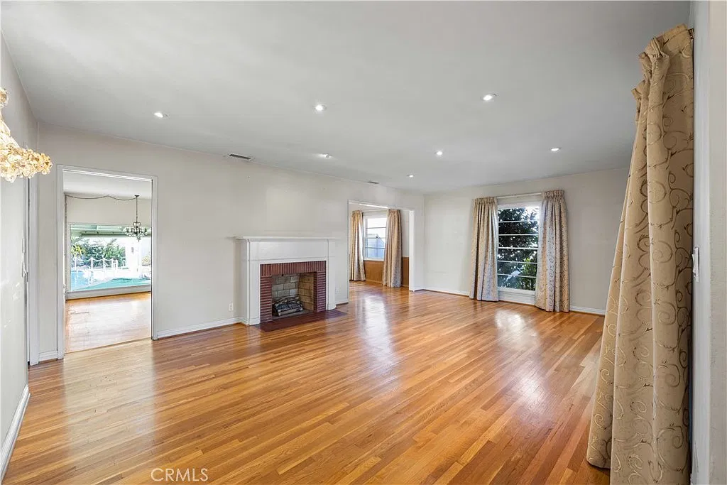 2 bed, 1557 sqft, $4,500 — Photo 1