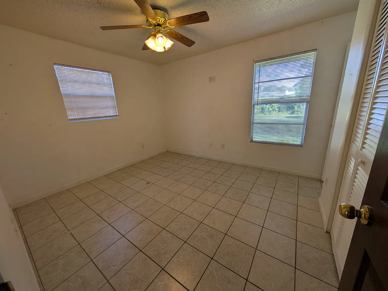 3 bed, 2.0 bath, 1152 sqft, $1,700 — Photo 4