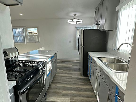 4th image of 7944 Comstock Ave APT B