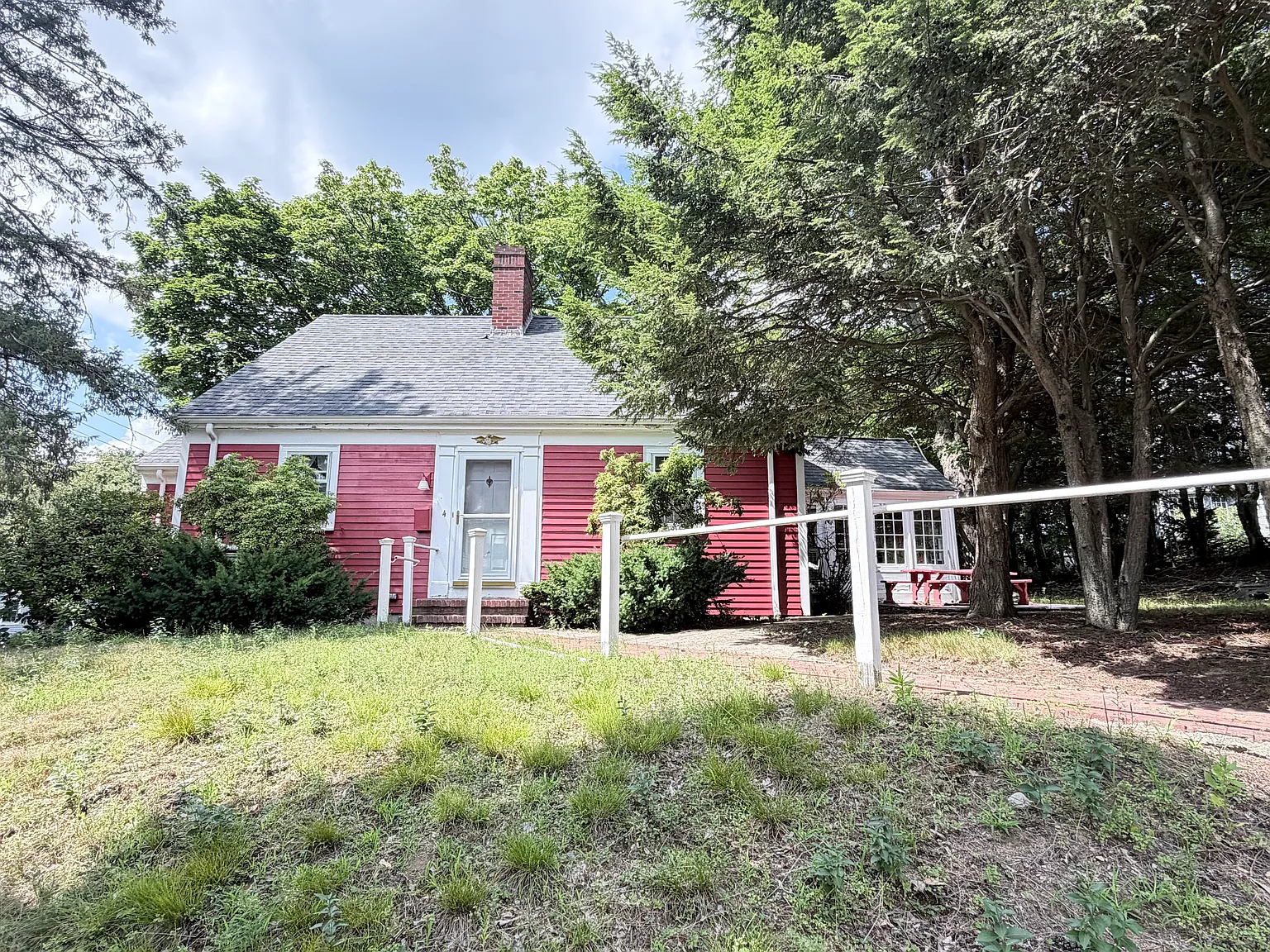 4 bed, 1739 sqft, $4,300 — Photo 1