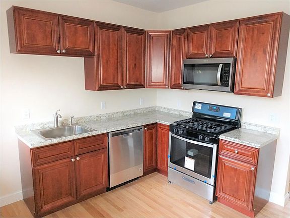2nd image of 280 Brookline St APT 2L