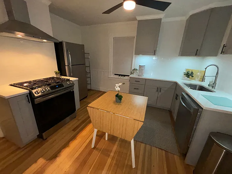 50 Stamford Ave #1 — Photo 6