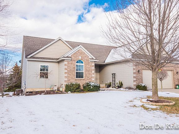 2nd image of 2253 Bridlewood Dr