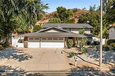1st image of 27045 Esward Dr