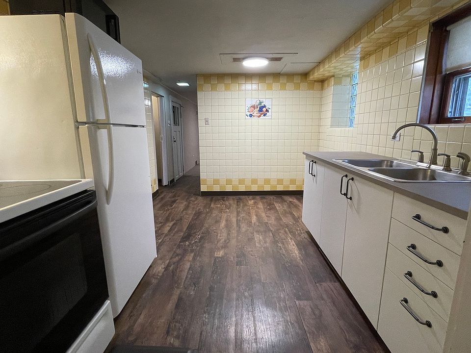 Eat-in kitchen with new cabinets and countertop