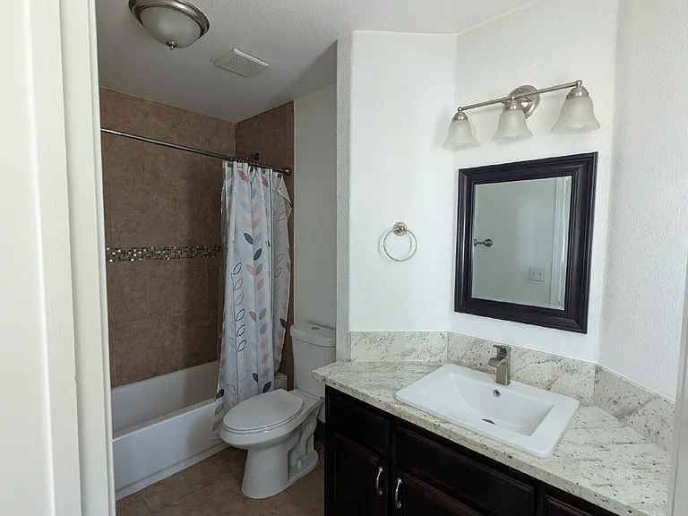7674 N Barcus Ave — Photo 6