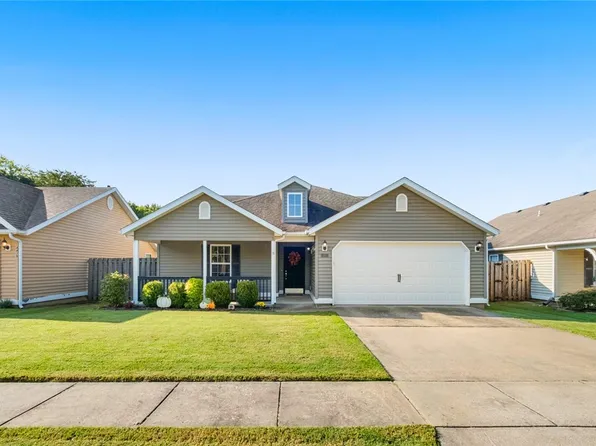 4457 W Serviceberry Dr, Fayetteville, AR 72704