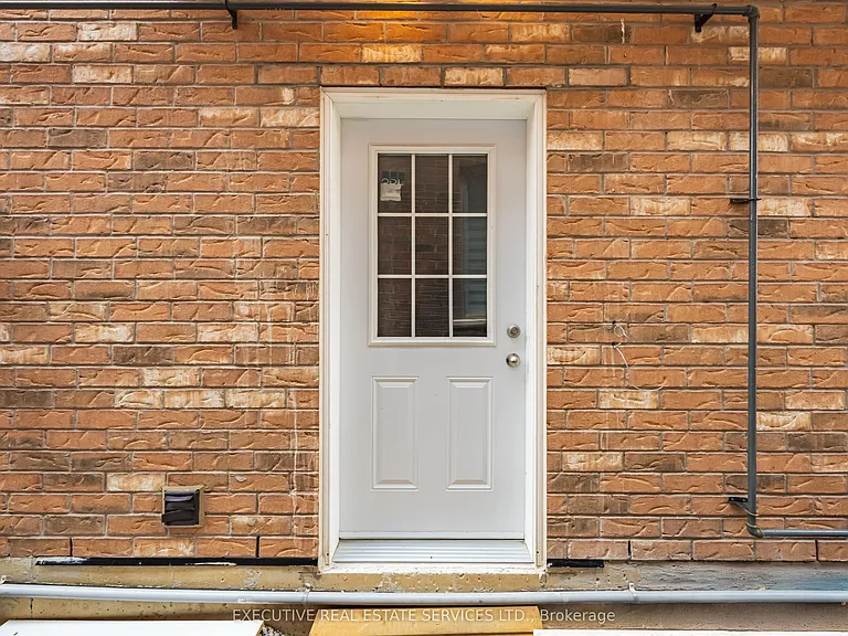 61 Truro Cir N — Photo 8