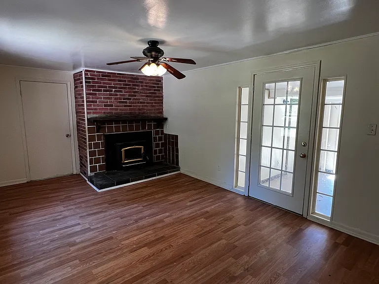 151 Redland Ranch Rd — Photo 2