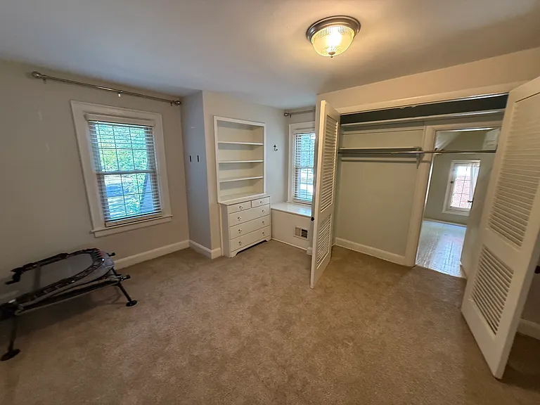 2629 E Broad St — Photo 34
