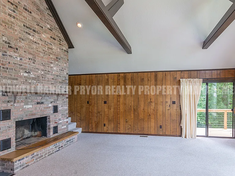 165 Lakeshore Ct — Photo 25