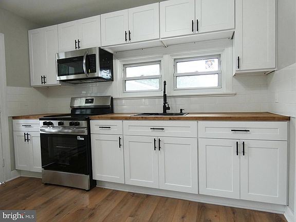 4th image of 148 N Dolbow Ave
