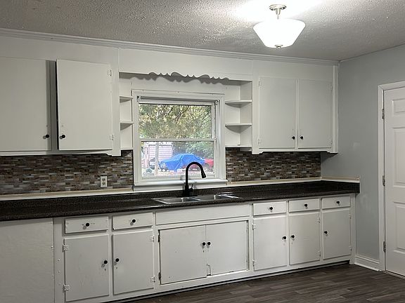 3rd image of 5430 Palm Cir