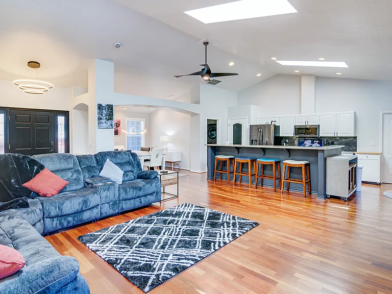 5529 NE Voyage Ave — Photo 7