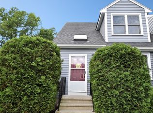 29 Pinecrest Vlg UNIT 29, Hopkinton, MA 01748