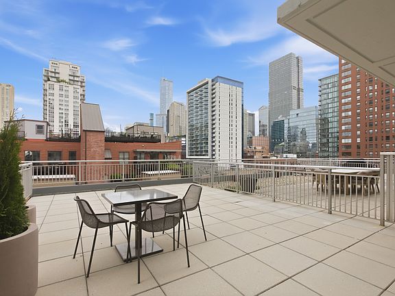 2nd image of 330 W Grand Ave APT 808