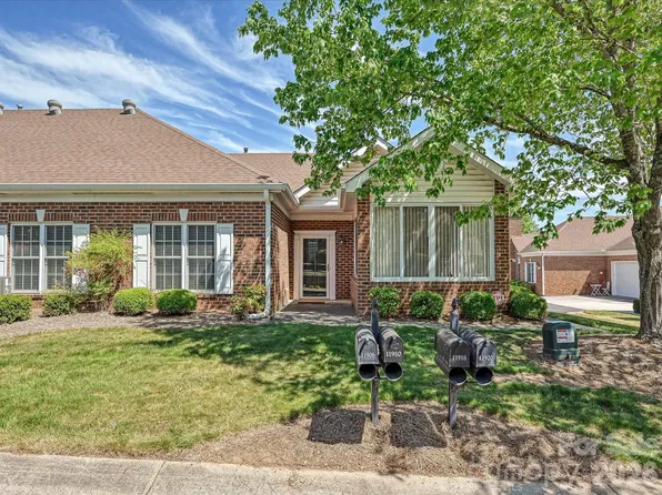 8655 Windsor Ridge Dr, Charlotte, NC 28277