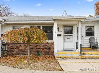 2131 Banner Dr SW, Wyoming, MI 49509