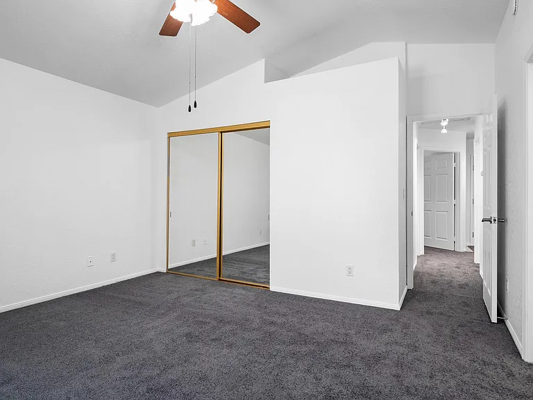 10717 Keller Dr — Photo 17