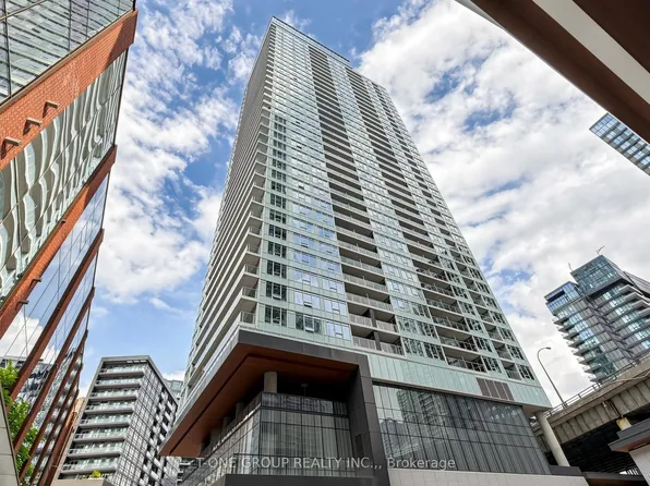 19 Bathurst St #1502, Toronto, ON M5V 0N2