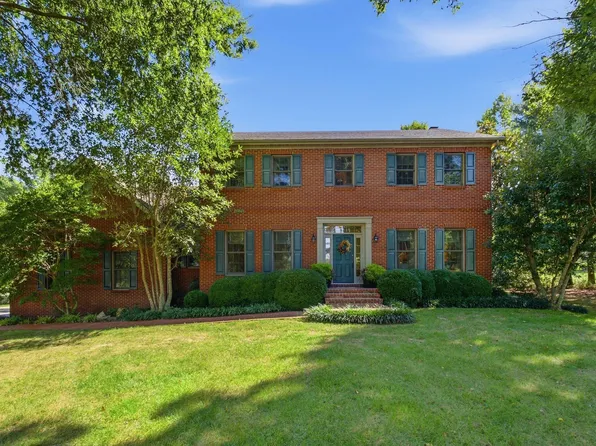 1021 Wesbend Dr, Frankfort, KY 40601
