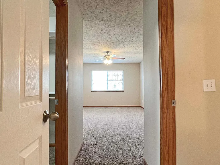 1754 N 177th Plz — Photo 16