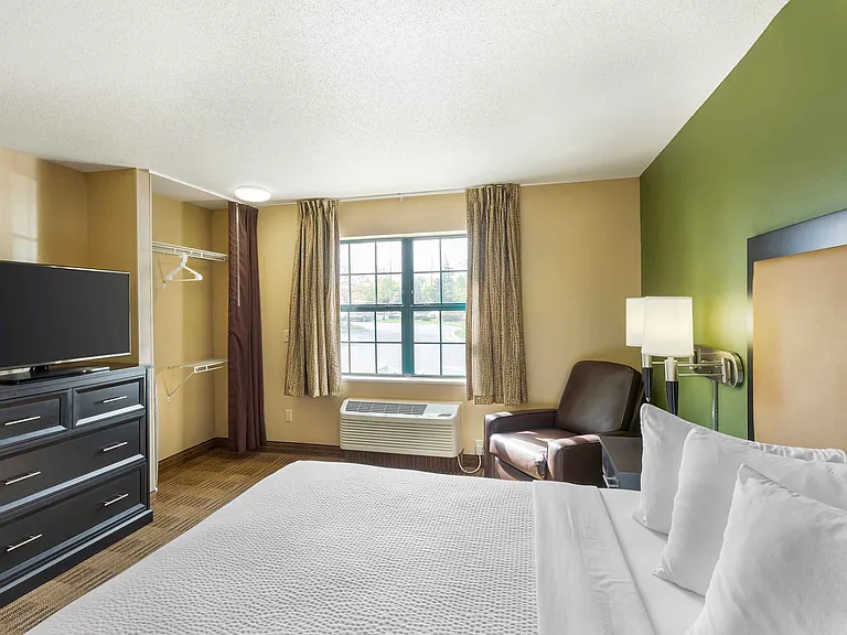 Studio Suite - 1 Queen Bed