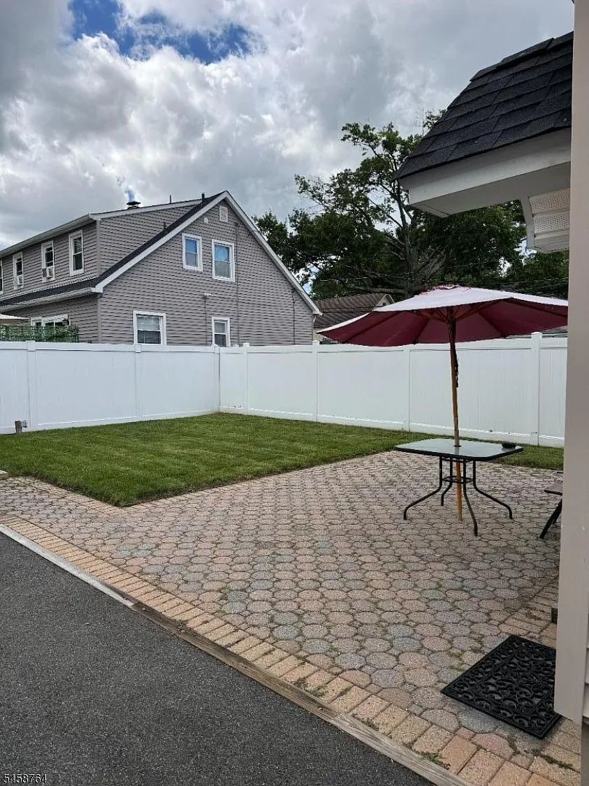 91 Van Pelt Pl, Little Falls, NJ 07424 — Photo 2