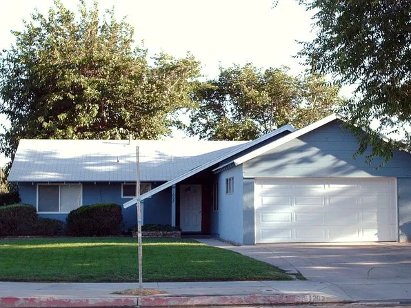 1202 W Avenue J8, Lancaster, CA 93534